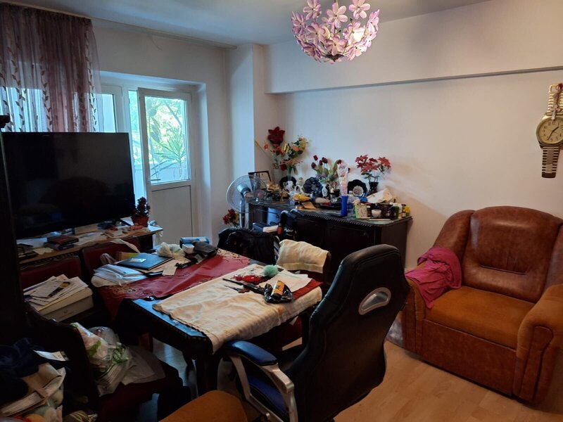 Titan, 1 Decembrie, apartament cu 3 camere de vanzare