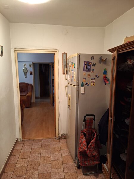 Titan, 1 Decembrie, apartament cu 3 camere de vanzare